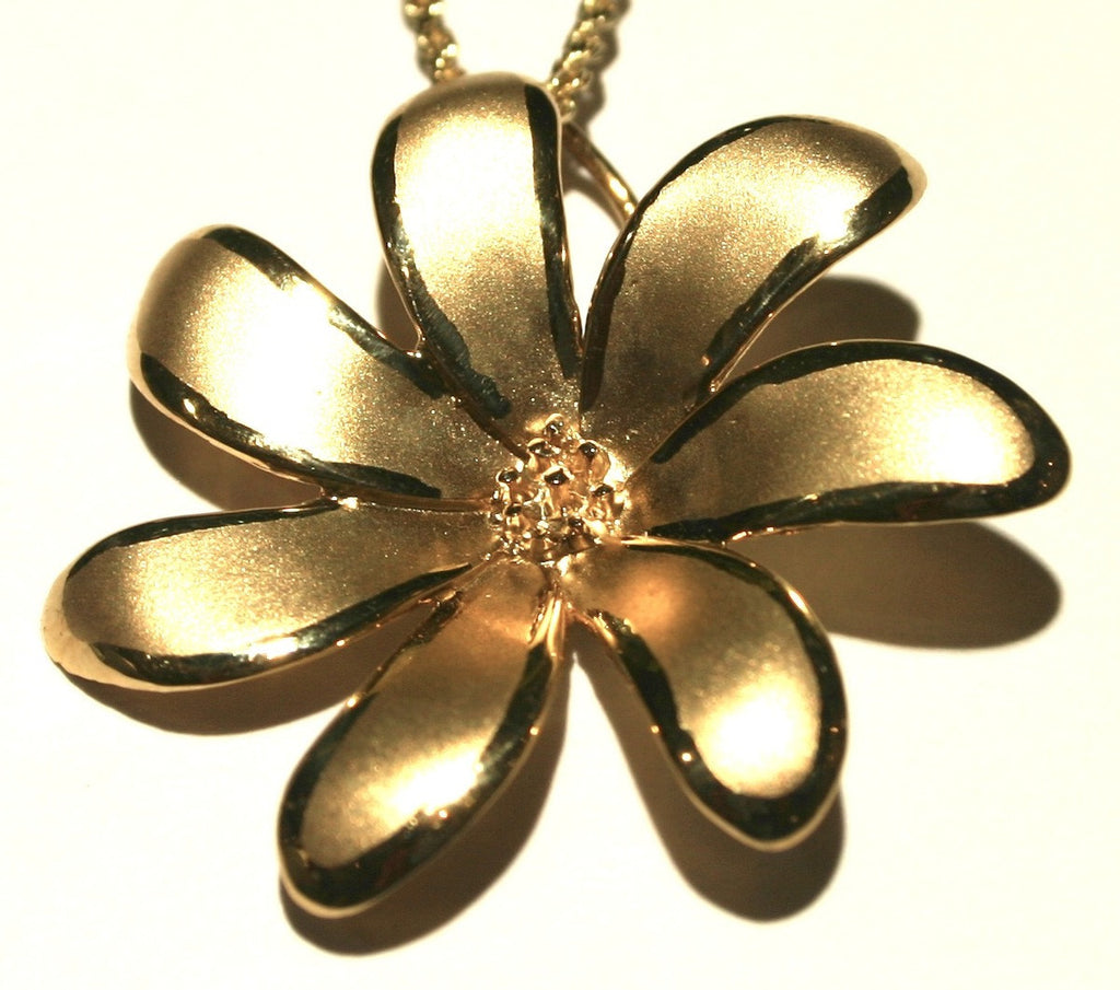 Hawaiian taire (gardenia) pendant