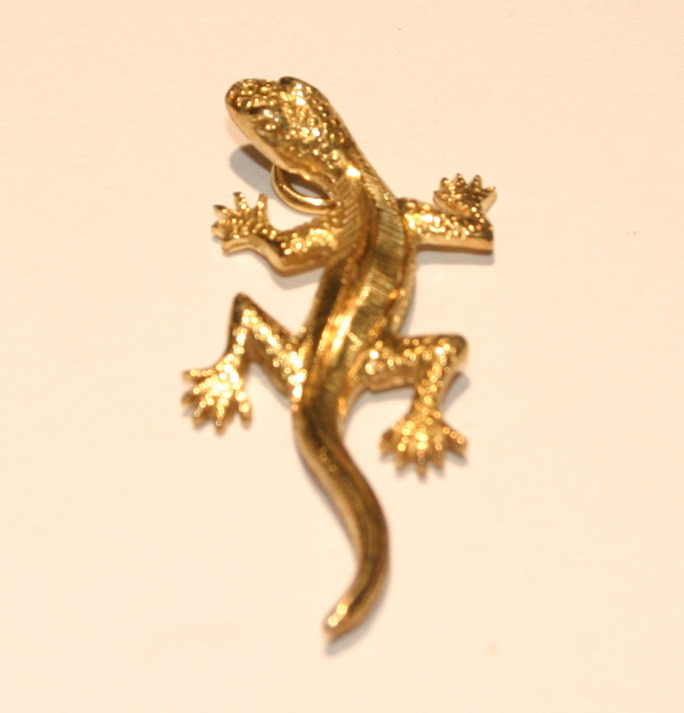 gold gecko pendant